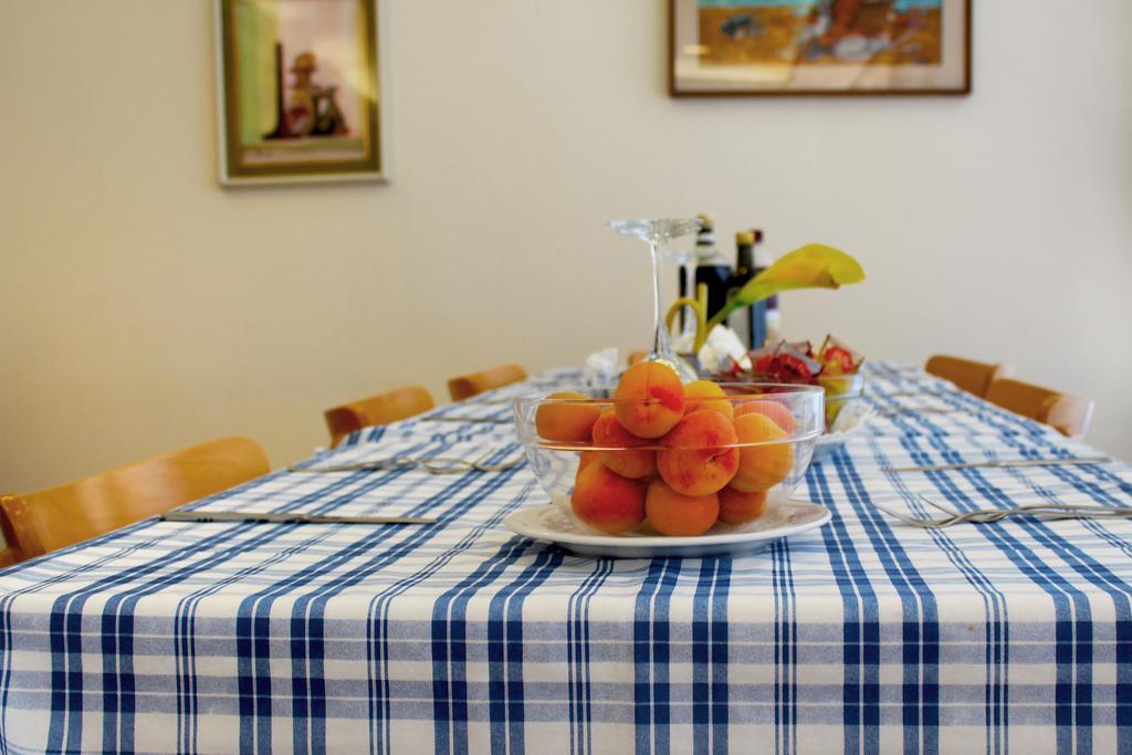 Hotel Bristol Misano Adriatico Bagian luar foto